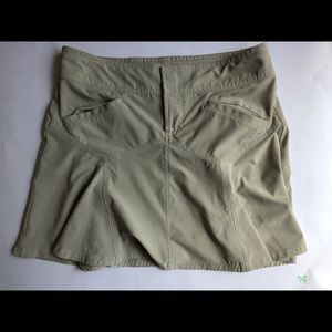 Athleta Women's All Terrain Athletic Skirt Size 6